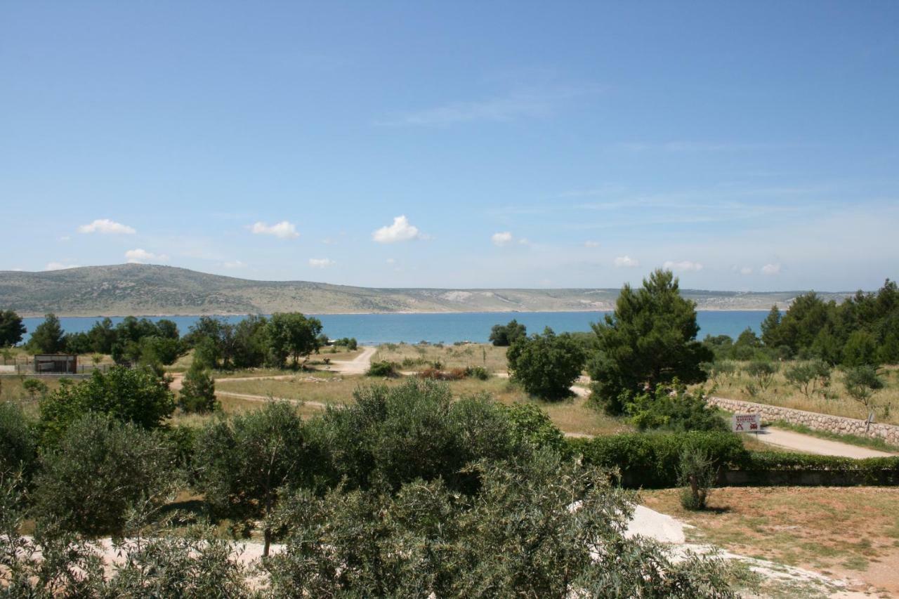 Mobile Homes Katinka, Starigrad Paklenica, Croatia Buitenkant foto